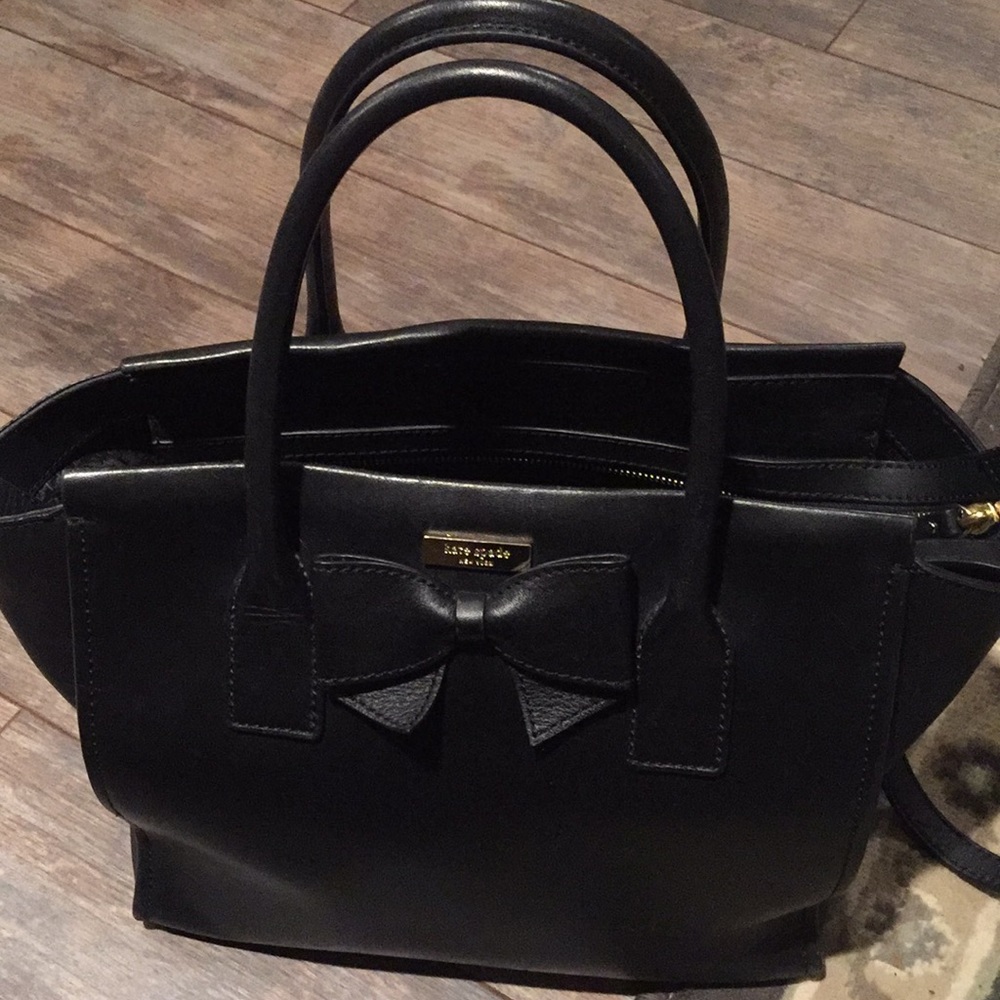 ACCEPTING REASONABLE OFFERS! Kate Spade Montrose